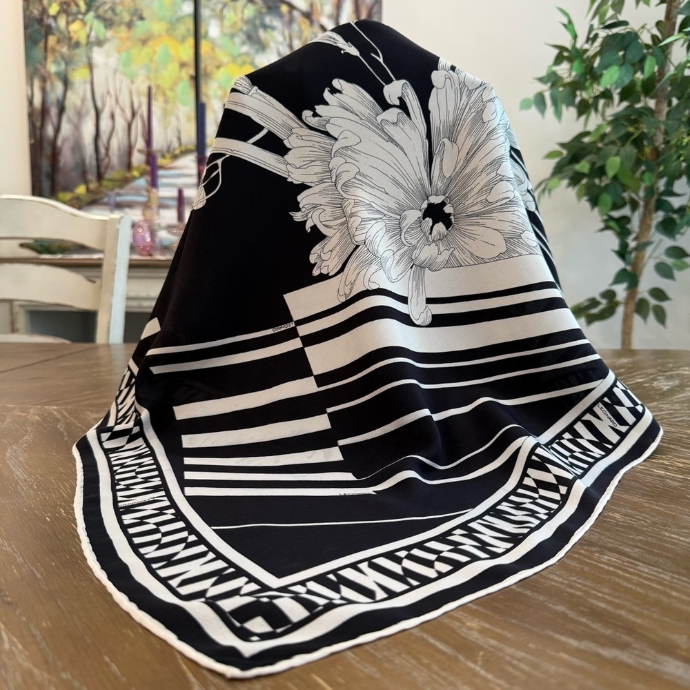 Authentic Leonard Scarf - Picture 6 of 8